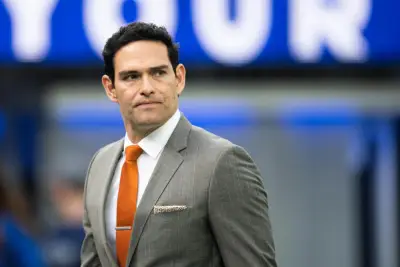 Fox Sports lets go of Mark Sanchez, hires Drew Brees as NFL analyst