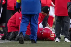 Patrick Mahomes injures left knee in Chiefs’ dramatic loss to Chargers