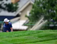 Mark Hensby claims share of Day 1 lead at U.S. Senior Open despite rough finish