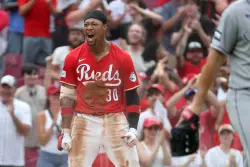 Rockies waste multiple scoring chances, lose in walk-off fashion to Reds